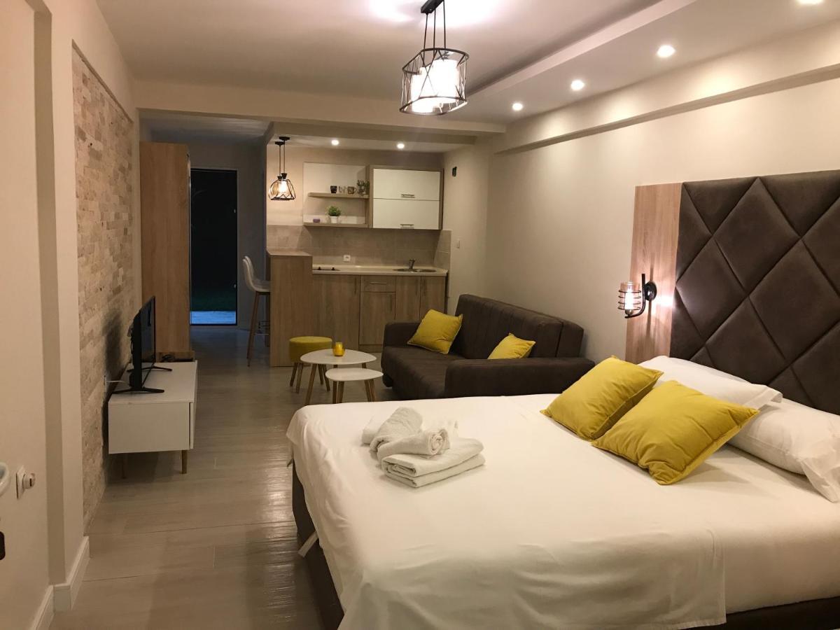 Apartments Ada Bojana Улцинь Екстер'єр фото