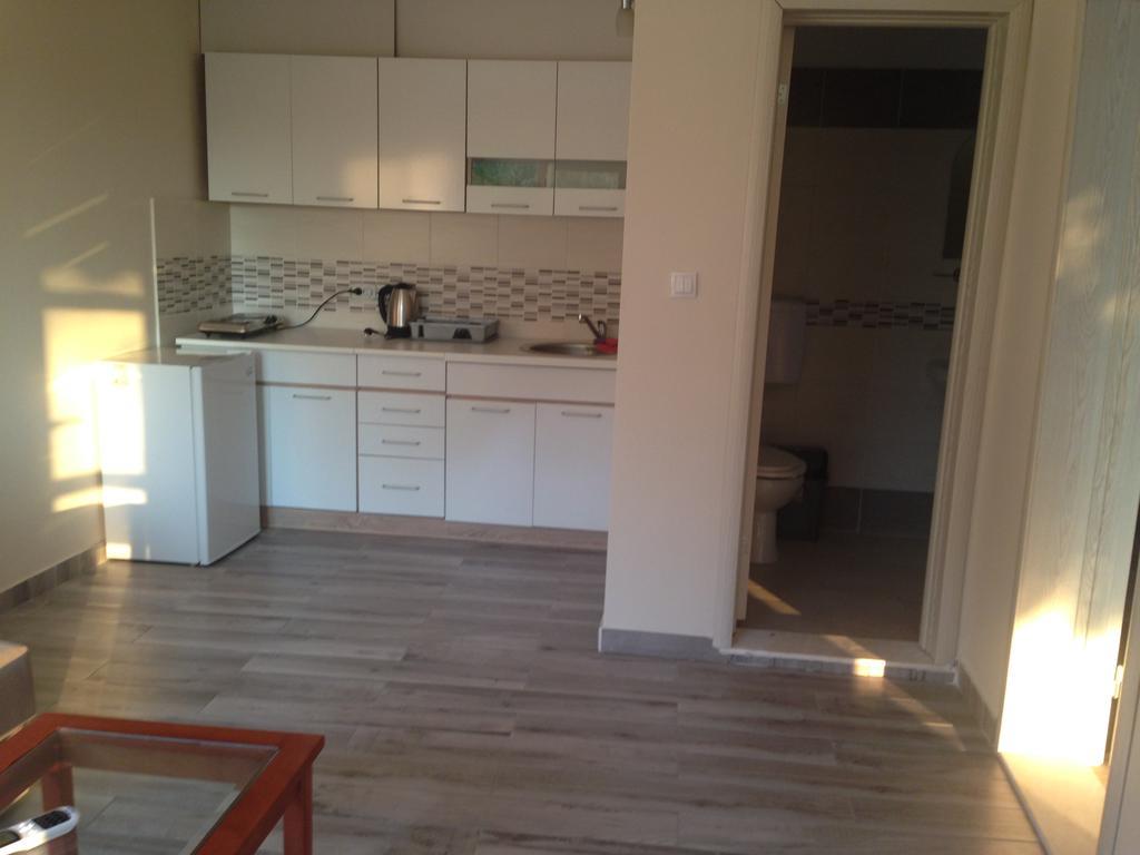 Apartments Ada Bojana Улцинь Екстер'єр фото