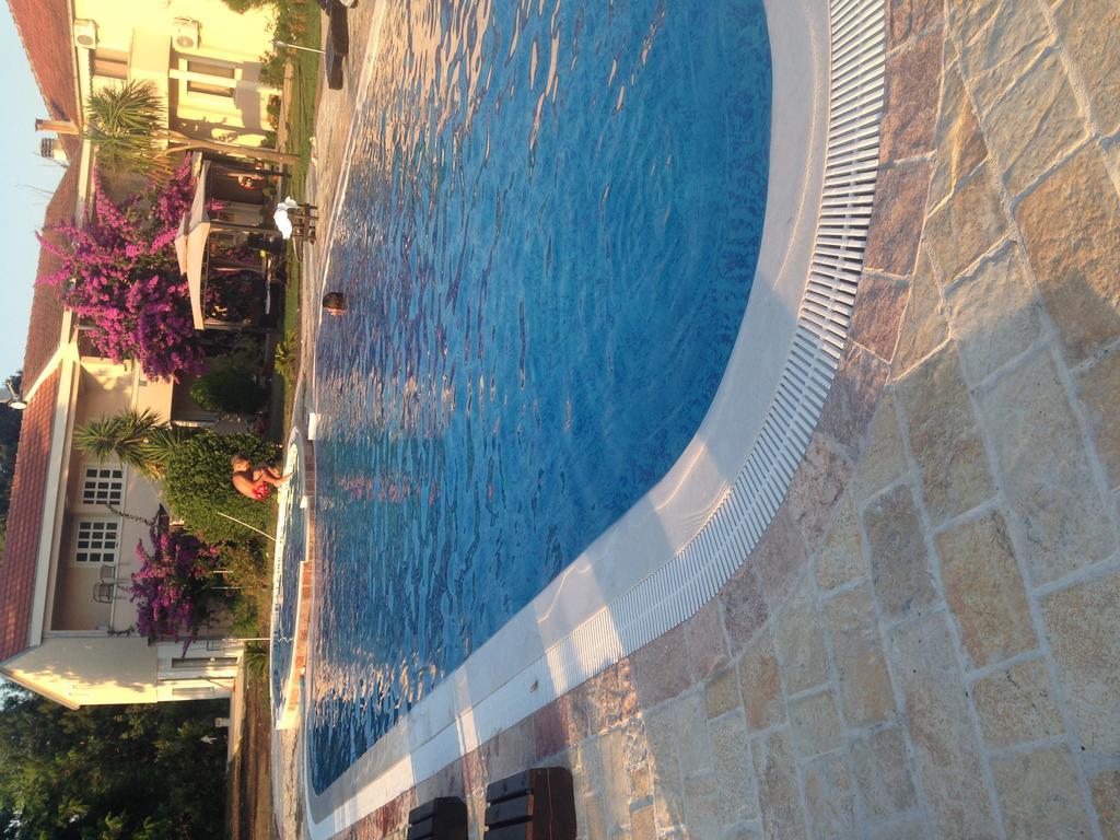 Apartments Ada Bojana Улцинь Екстер'єр фото