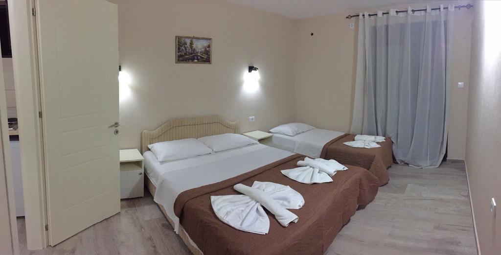 Apartments Ada Bojana Улцинь Екстер'єр фото