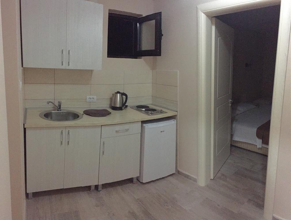 Apartments Ada Bojana Улцинь Екстер'єр фото